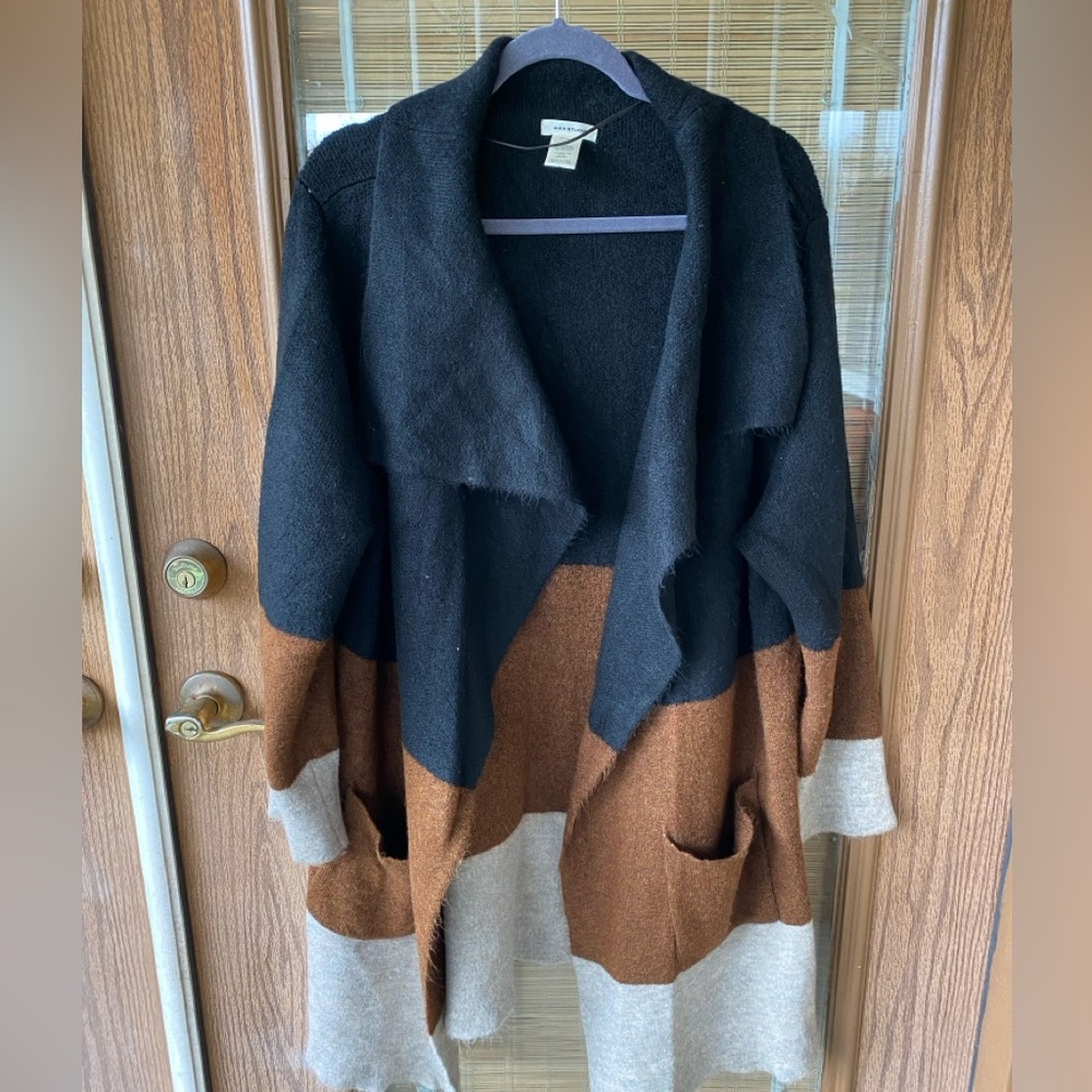 Max Studio duster